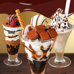 期間限定チョコスイーツ販売中♪濃厚生チョコやビターなチョコアイスを使用したパフェや特製チョコシェイクなど、今だけしか味わえない冬のデザートをご賞味ください！